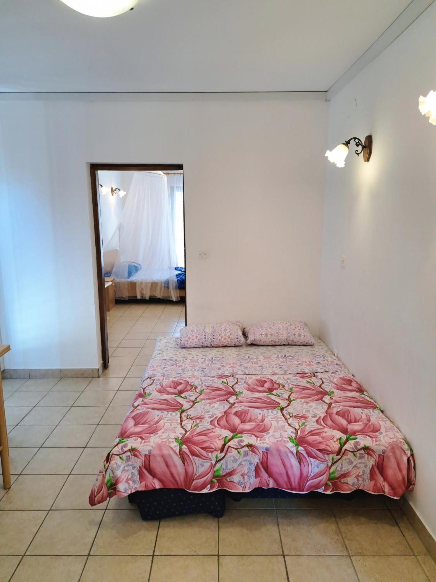 Apartments 1000 Flowers Stari Grad  Kamer foto