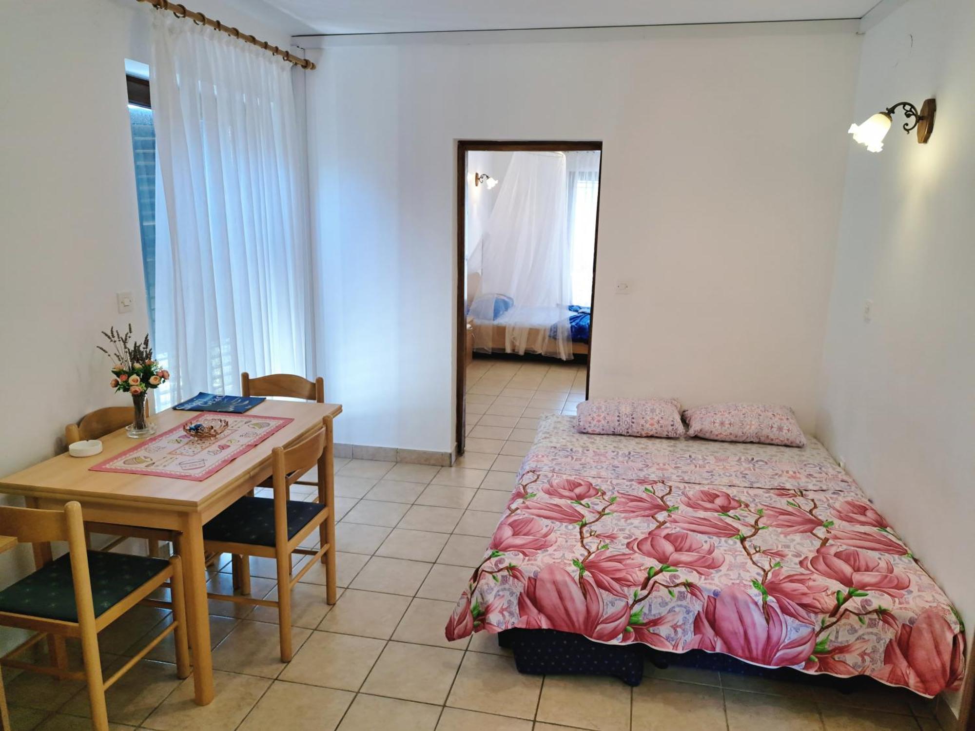 Apartments 1000 Flowers Stari Grad  Kamer foto